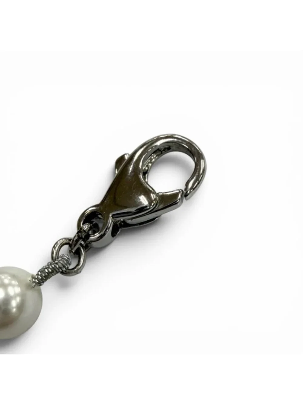 Louis Vuitton Pearl Fusion LV Logo Chain Bracelet Silver White